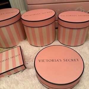 VICTORIAS SECRET 3 HAT BOXES!!✨💝 Store Prop Store Display Hat boxes